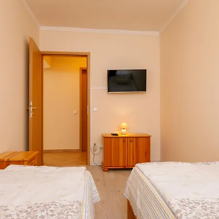 Apartment Lakefront 1 By Interhome