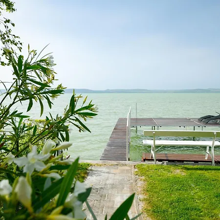 Lakefront 1 By Interhome Daire