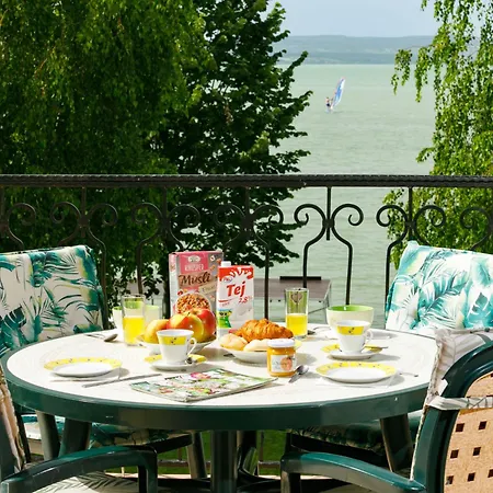 Lakefront 1 By Interhome Daire *