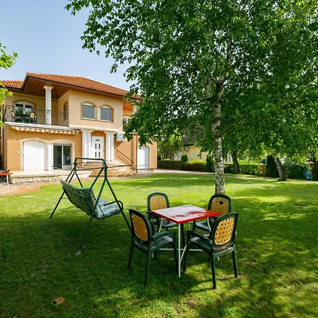 Lakefront 1 By Interhome Daire *